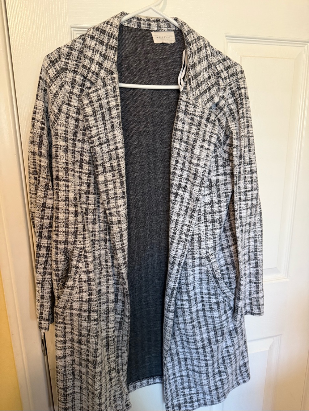 MELLODAY Black and White Textured Open Cardigan
